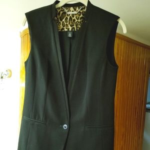 WHBM Sleeveless Black Vest Blazer- lined Sz 4